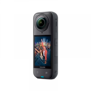 Экшен-камера Insta360 X5 8K Essentials Bundle черный