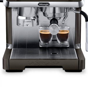 Кофеварка рожковая DeLonghi EC9555 ВК черный