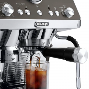 Кофеварка рожковая DeLonghi EC9555 ВК черный